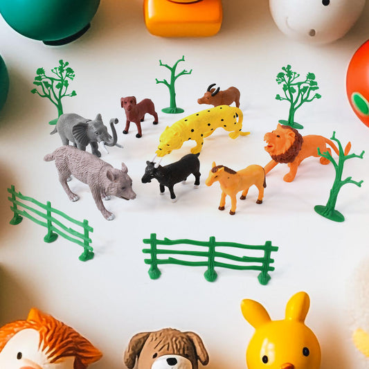 Animal Kingdom Plastic Toy Set for Kids (14...