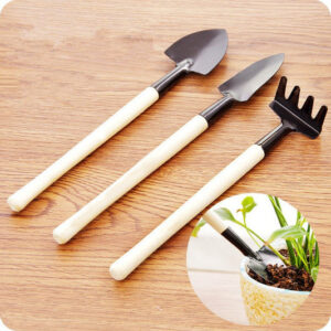 Kid's Garden Tools Set of 3 Pieces (Trowel,...